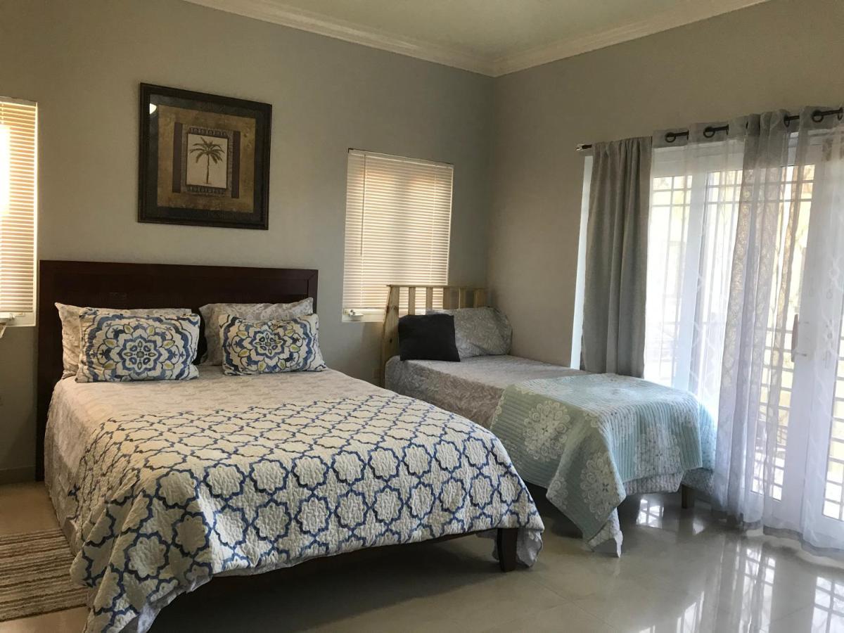 Alexanders Penthouse On The Beach Ocho Rios Luaran gambar