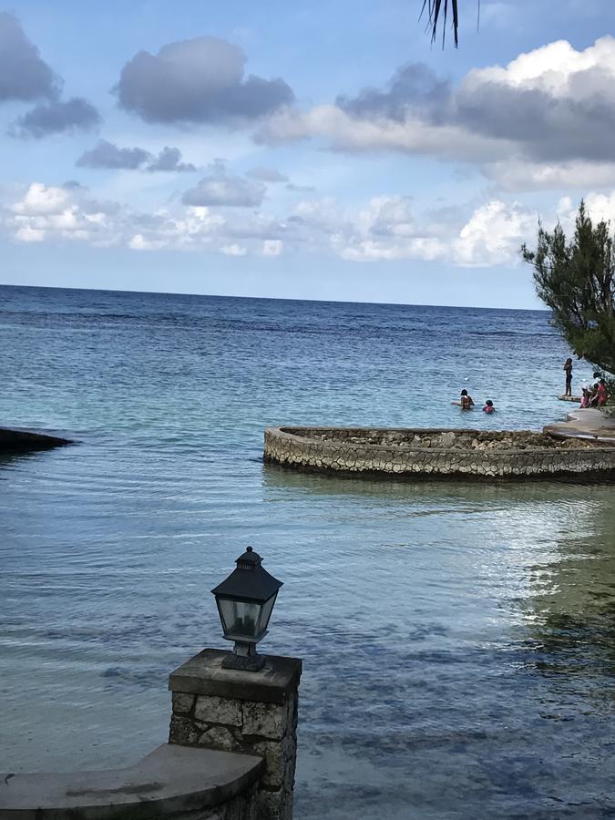 Alexanders Penthouse On The Beach Ocho Rios Luaran gambar