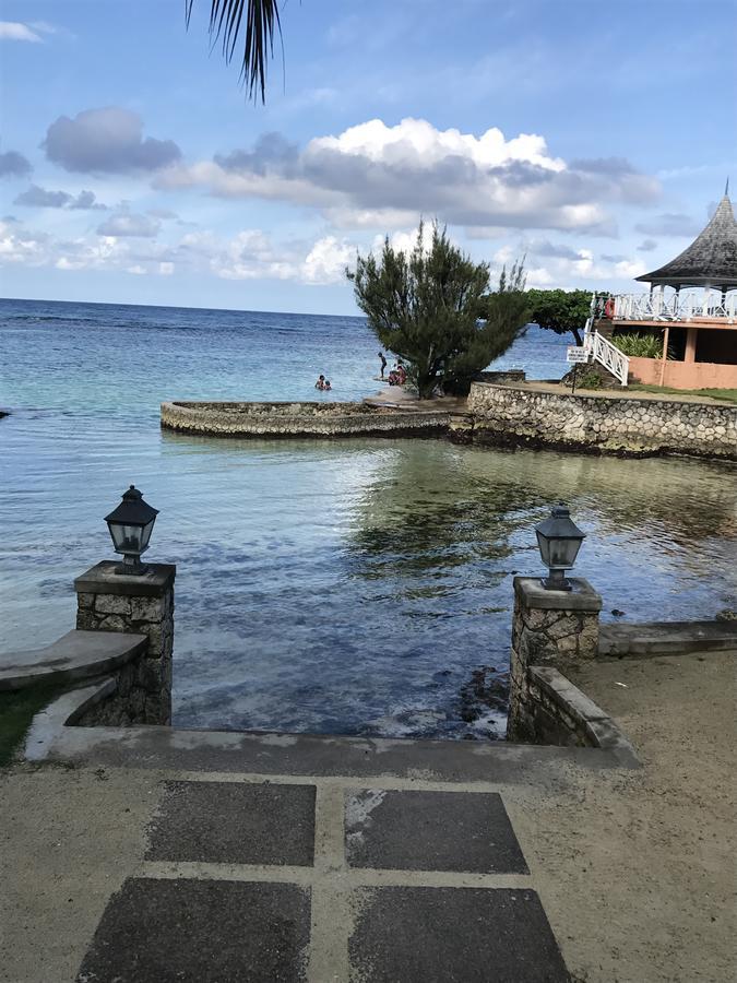 Alexanders Penthouse On The Beach Ocho Rios Luaran gambar